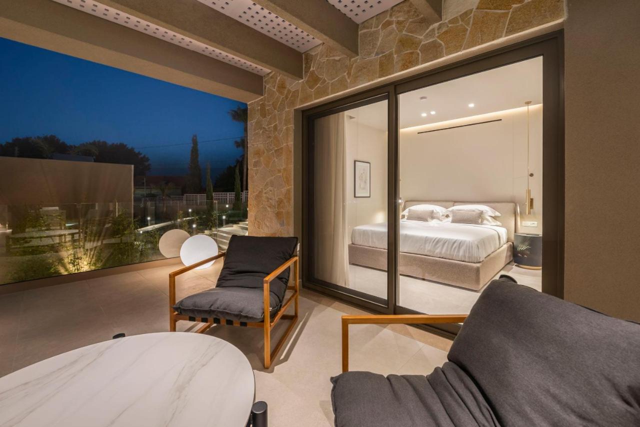 Maravilla Luxury Living コス・タウン エクステリア 写真
